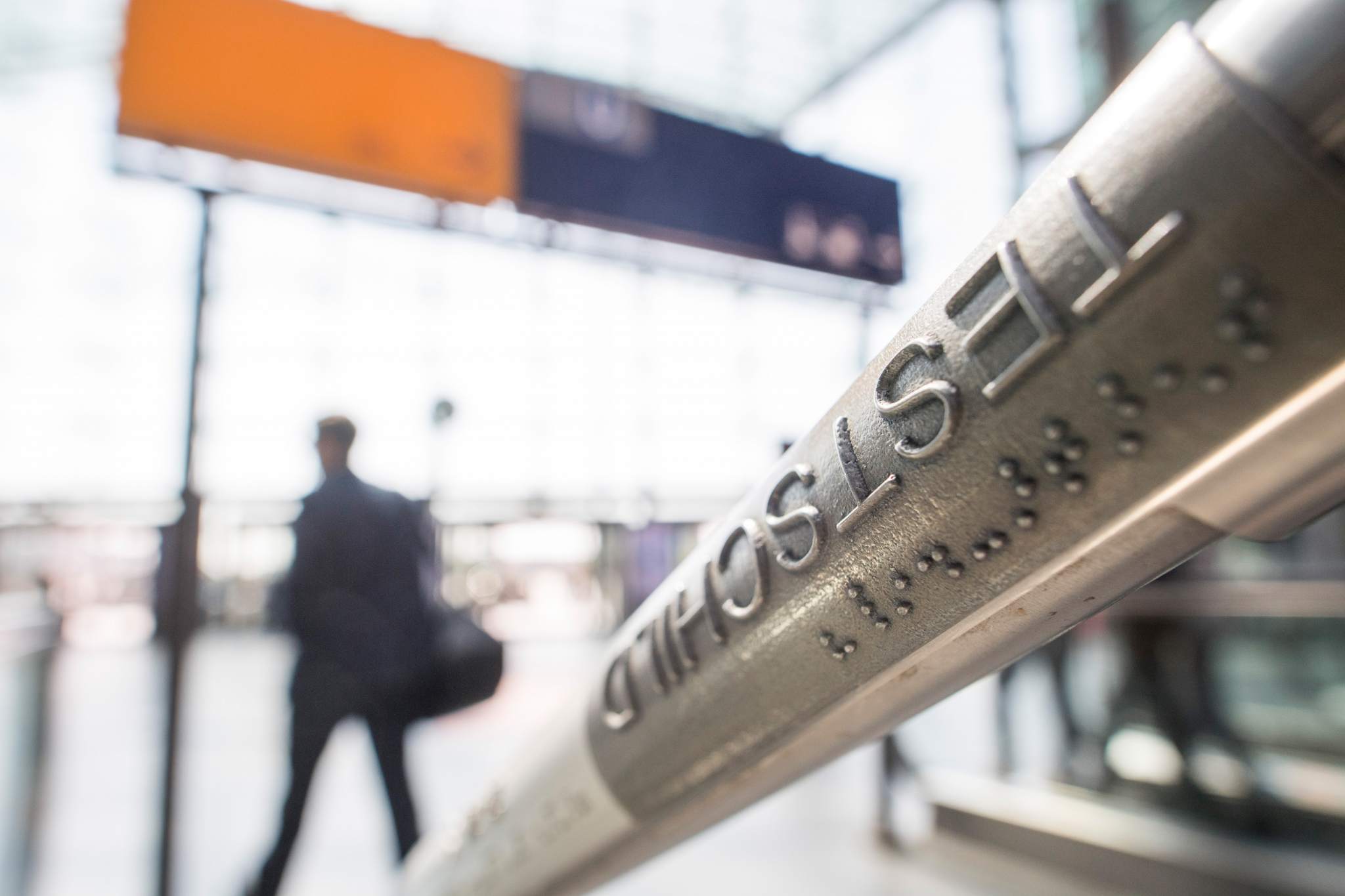 Deutsche Bahn如何實施3D打印以提供諸如盲文扶手之類的高級功能的示例 Deutsche Bahn如何實施3D打印以提供諸如盲文扶手之類的高級功能的示例